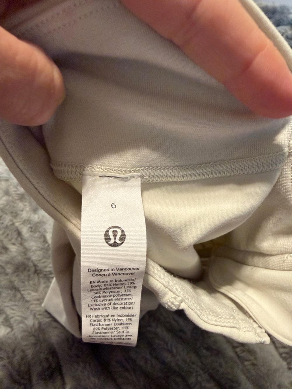 Lululemon - Picture 3 of 3